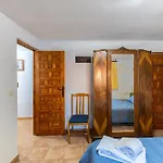 Casa De Abuelos *