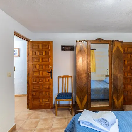 Casa De Abuelos *